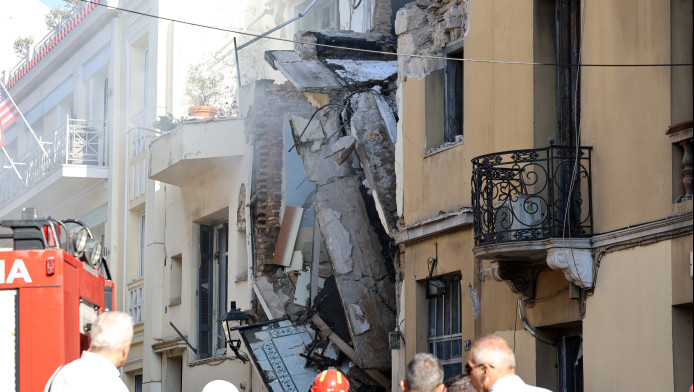 Πλάκα: 6 αγνοούμενοι από την έκρηξη - Βρέθηκαν διαβατήρια και τσάντα (Vid)