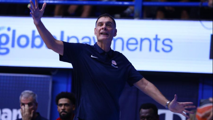 Μπαρτζώκας: "Ο Ολυμπιακός παίζει να κερδίζει τίτλους" - Ατάκα για Μοντέρο