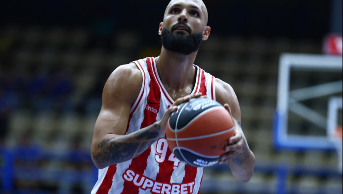 Ανάρτηση με νόημα από Φουρνιέ για το Super Cup: "Είναι λυπηρό" (ΦΩΤΟ)