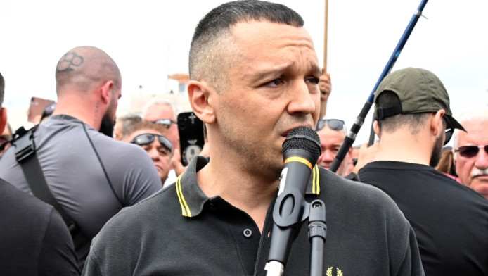 Το σχέδιο του Κασιδιάρη με τους 3+2 έτοιμους βουλευτές