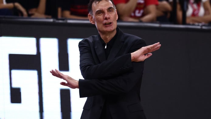 Μπαρτζώκας: «Σταματήσαμε να τρέχουμε και να κυκλοφορούμε την μπάλα»