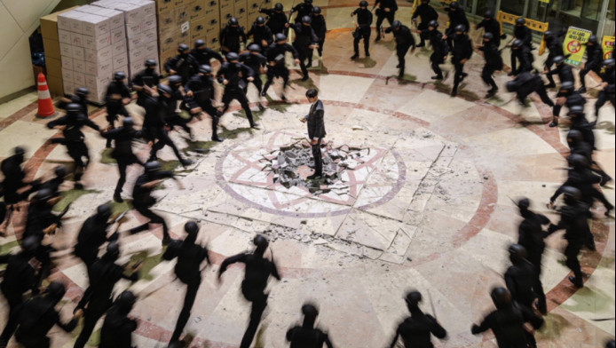 Κορυφή σε 37 χώρες: Η σειρά 8 επεισοδίων του Netflix που πρέπει να βάλεις στη λίστα σου το Σαββατοκύριακο