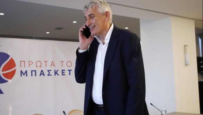 Φασούλας: "Ξέρεις κανείς τι γίνεται στην Ομοσπονδία; Αν καταστρέφονται στοιχεία ή όχι;" (Vid)