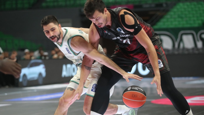 Μωραΐτης: "Μας βοηθάει όλους ο Ομπράντοβιτς, αυτό θέλει" (ΒΙΝΤΕΟ)