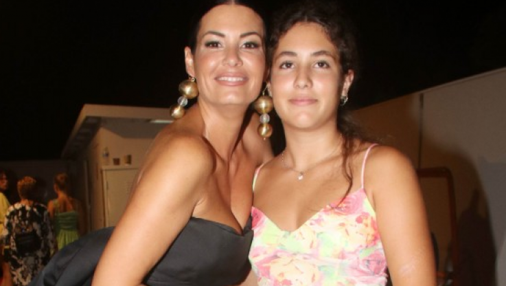 Μαρία Κορινθίου: Ο viral χορός με την κόρη της, Ισμήνη στο TikTok - Δείτε το βίντεο