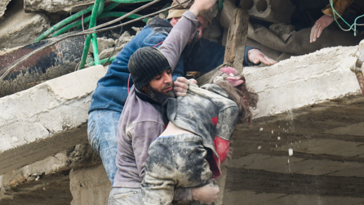Τουρκία: 60 ώρες μέσα στα χαλάσματα - Συγκλονίζουν οι ιστορίες διάσωσης από τους φονικούς σεισμούς