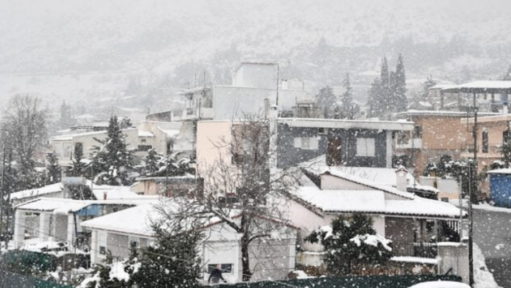 "Προειδοποιούν" τα Μερομήνια: "Κλείδωσαν" τα χιόνια! Πότε θα πέσουν στην Αθήνα - Η πρόβλεψη μήνα-μήνα