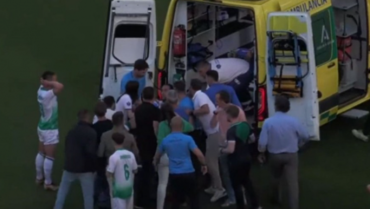 Τρομακτικές στιγμές στην Ισπανία - Κατέρρευσε παίκτης της Κόρδοβα - Ζητούσε να συνεχιστεί το ματς! (Vid)