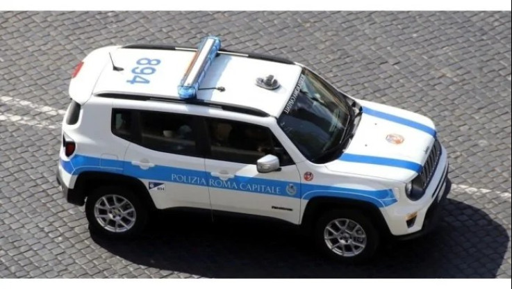 Jeep Renegade 4xe: Ο φόβος των κακοποιών στην Ρώμη