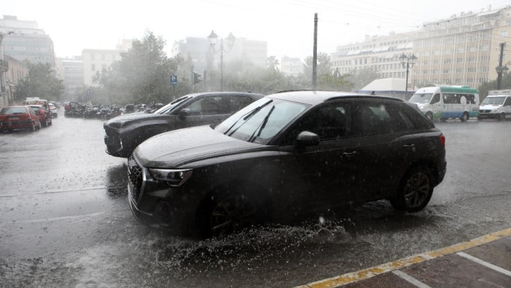  Επιδείνωση του καιρού τις επόμενες ώρες - Έρχονται βροχές και καταιγίδες - Πρόγνωση για όλη την Ελλάδα