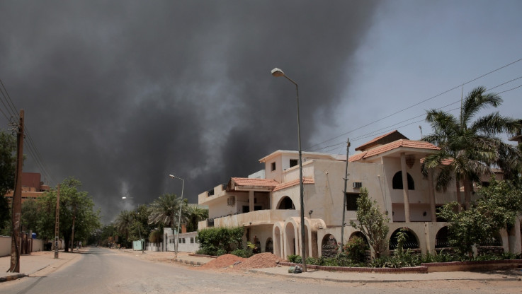 Χάος στο Σουδάν: 56 νεκροί και 595 τραυματίες μεταξύ των οποίων δύο Έλληνες σε συγκρούσεις