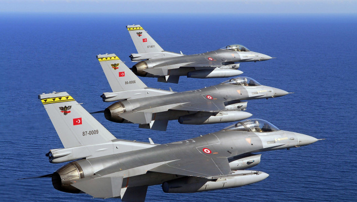 Τρέμουν οι Τούρκοι για τα F-16! 
