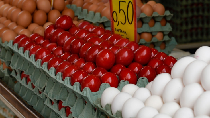 Πολλοί δεν το γνωρίζουν: Αυτός είναι ο λόγος που βάφουμε κόκκινα αυγά τη Μεγάλη Πέμπτη (ΒΙΝΤΕΟ)