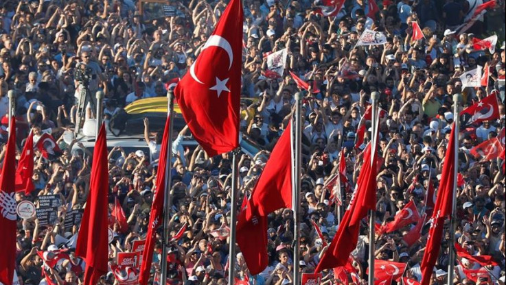 Ατάκες φωτιές από Τούρκο Ακαδημαϊκό! Η Τουρκία παραβιάζει δικαιώματα μειονοτήτων