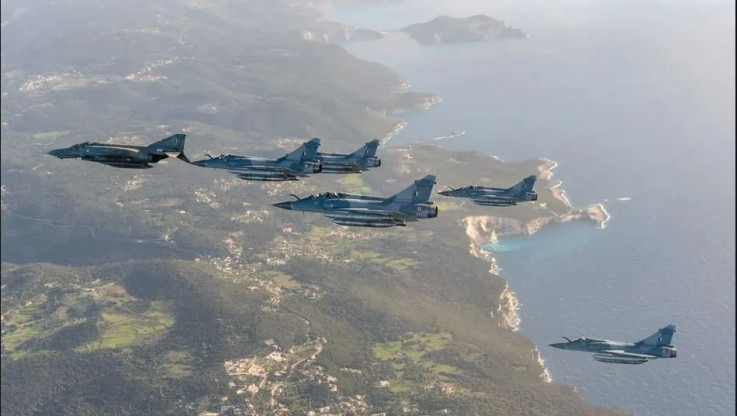 Ενισχύονται περισσότερο οι στρατιωτικοί δεσμοί Ελλάδας – Ινδίας