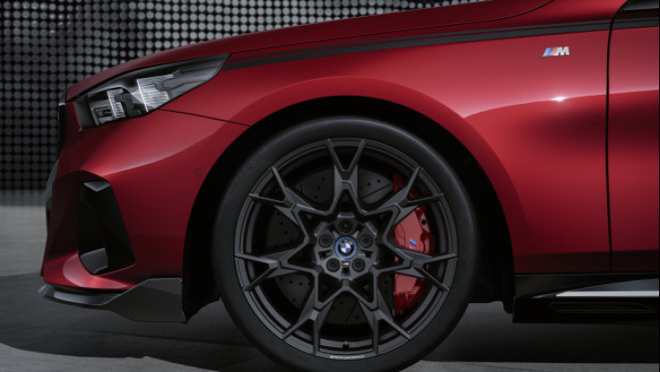 BMW Σειρά 5 Sedan M Performance: Χάρμα οφθαλμών