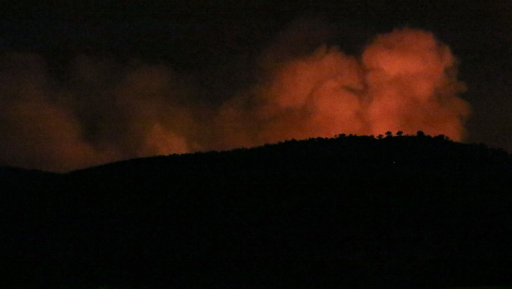 Δύσκολη νύχτα στην Πάρνηθα: Σε ύφεση η φωτιά - Δεν πέρασε στον Εθνικό Δρυμό - Νέα αναζωπύρωση