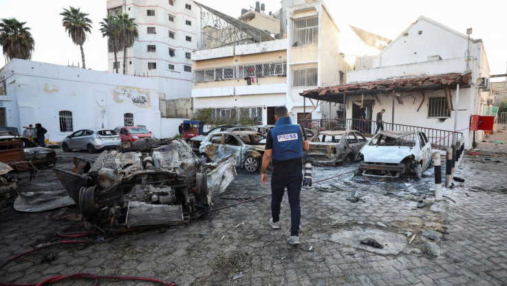 Έλληνας καθηγητής αναλύει όλα τα σενάρια για τον βομβαρδισμό του νοσοκομείου στη Γάζα (ΒΙΝΤΕΟ)
