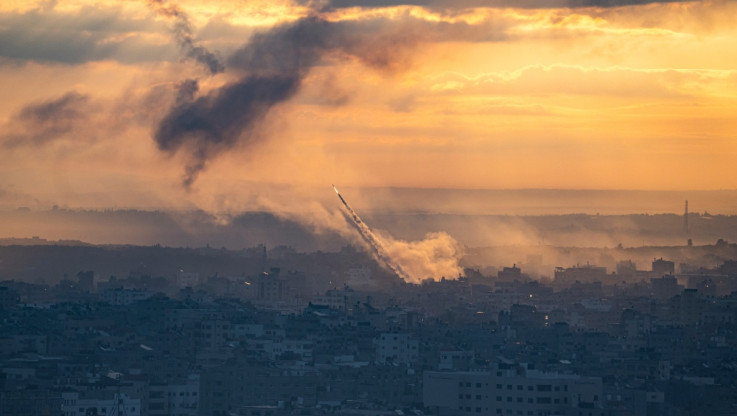 Πόλεμος Χαμάς-Ισραήλ: Αντεπίθεση μετά την εισβολή των Παλαιστινίων - Αναφορές για δεκάδες νεκρούς