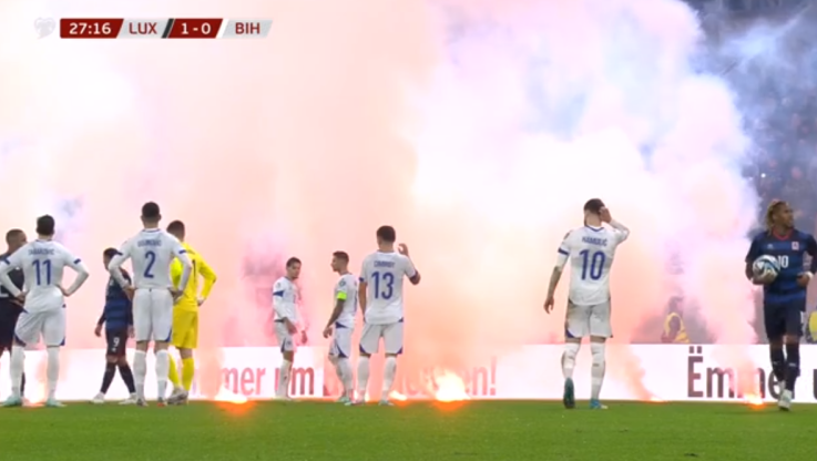 Χαμός από τους οπαδούς της Βοσνίας: Διέκοψαν το ματς με το Λουξεμβούργο (ΒΙΝΤΕΟ)