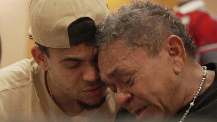 Συγκλονιστικό! Η στιγμή που ο Λουίς Ντίας συναντά τον πατέρα του μετά την απαγωγή (ΦΩΤΟ)