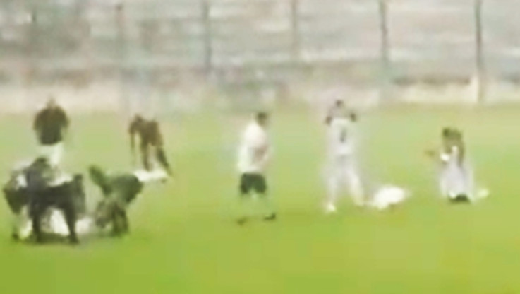 Απίστευτο ΣΟΚ! Ποδοσφαιριστής σκοτώθηκε κατά τη διάρκεια αγώνα από κεραυνό (ΒΙΝΤΕΟ)