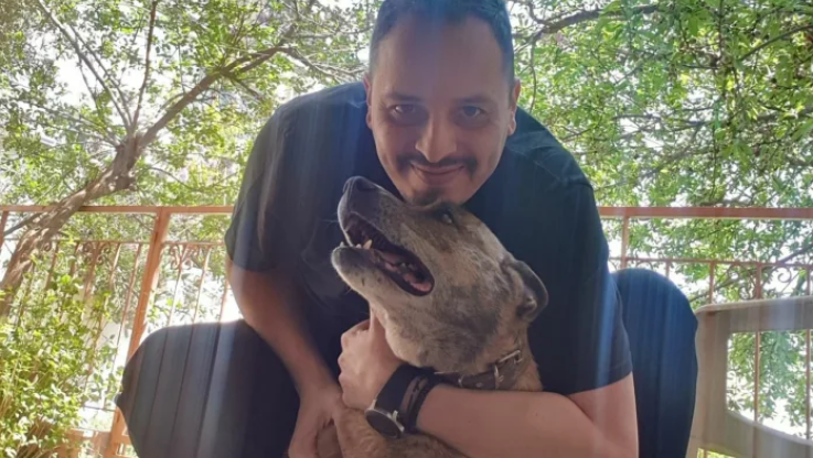 Viral το post Τσουβέλα για τον θάνατο "Όλιβερ" - "Προσοχή! Σκυλί βιάζει με μαχαίρι και είναι ελεύθερο…" (ΦΩΤΟ)