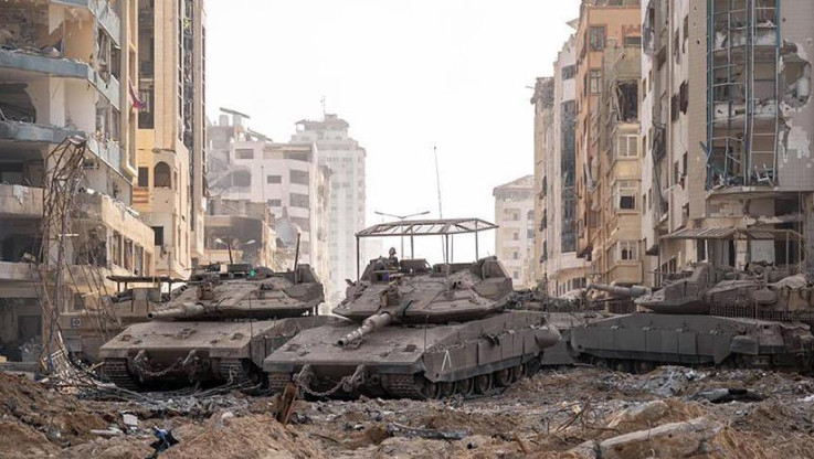 Η απόλυτη φρίκη και ντροπή: Βομβάρδισαν αμάχους που περίμεναν φαγητό - Πάνω από 100 νεκροί (ΦΩΤΟ)