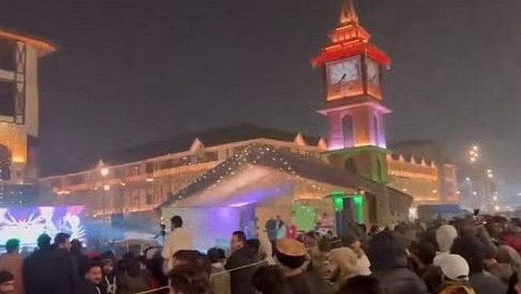 Ξεφάντωμα στον Πύργο του Ρολογιού! Μια ξεχωριστή Πρωτοχρονιά στην πρωτεύουσα του Κασμίρ (ΒΙΝΤΕΟ)