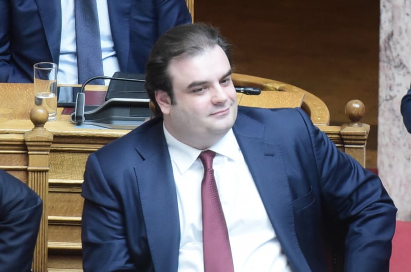 Τέλος η δημοσιογραφία - Αναλαμβάνει πόστο δίπλα σε υπουργό του Μητσοτάκη!