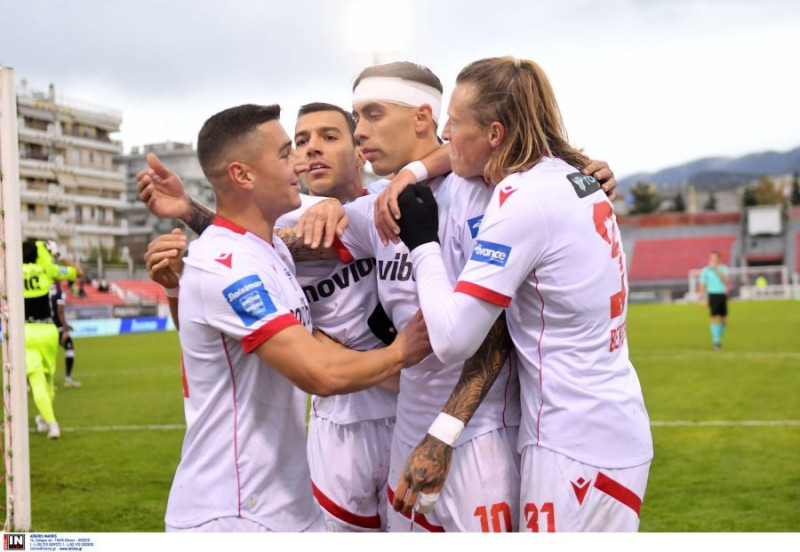 Δεν το κουνάει από τη Super League ο Πανσερραϊκός - "Έριξε" την Καλλιθέα!  