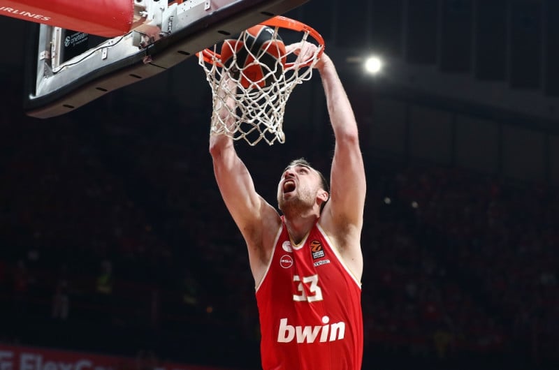Μιλουτίνοφ για Game 4: "Πρέπει να είμαστε πιο συγκεντρωμένοι"