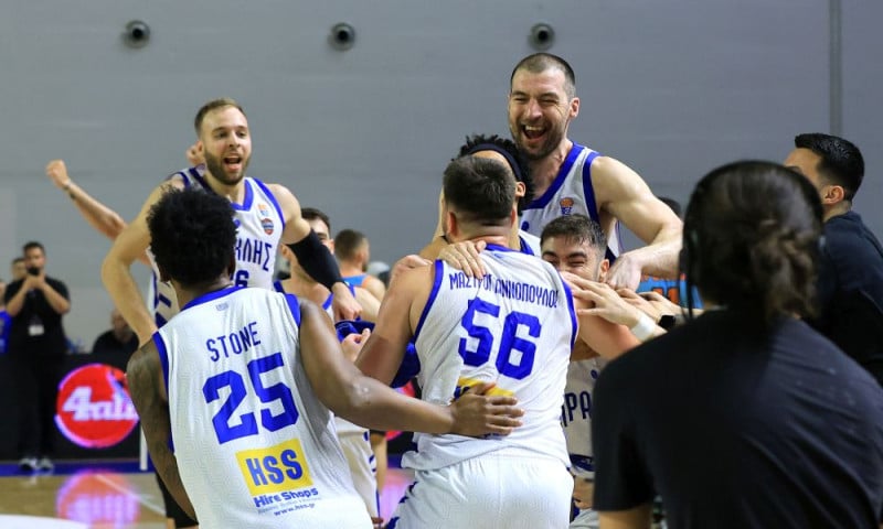 Τρελαμένος ο Ρέμος με Ηρακλή: "Κάντε χώρο, οι… Γριές ξαναήρθανε!"