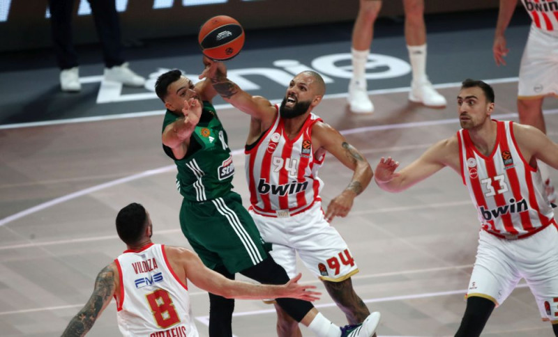 Φάση από ματς Παναθηναϊκός - Ολυμπιακός στη Euroleague