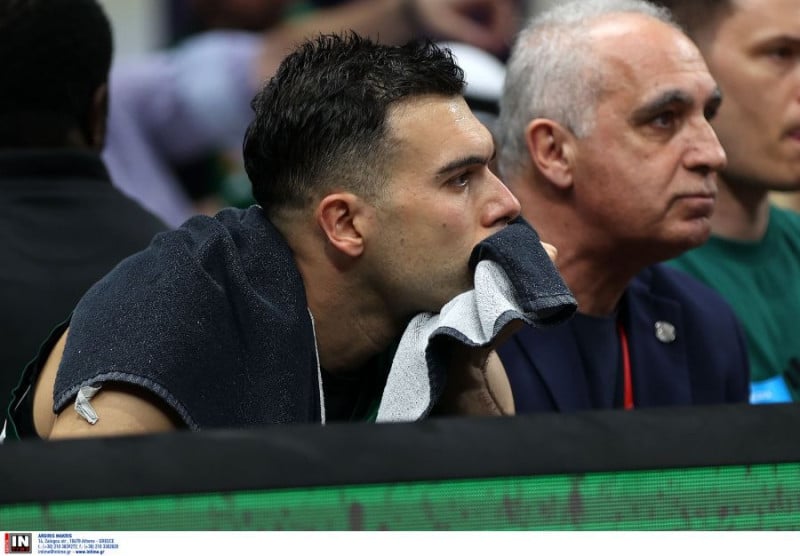 Σκασμένος ο Σλούκας μετά την ήττα από Φενέρ! (ΦΩΤΟ)