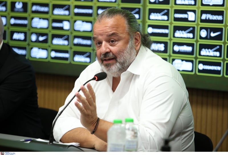Ξέσπασε ο Ηλιόπουλος: «Είναι ντροπιαστικό» - Αρπάχτηκε και με δημοσιογράφο!