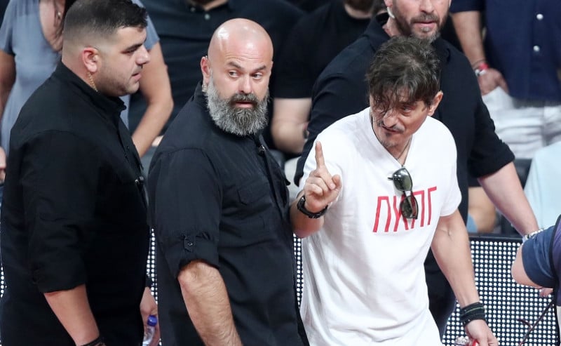 "Ελληνικό τρελοκομείο": Θέμα σε Ισπανία & Σερβία ο τελικός της ντροπής!
