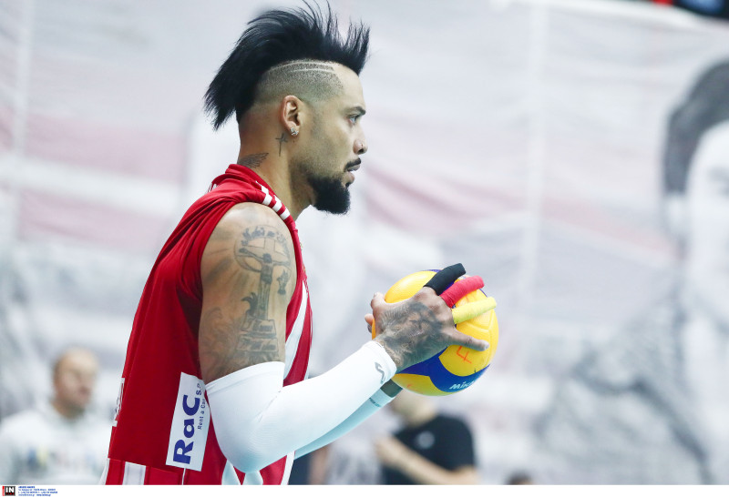 Ιντάλγκο για Game 2: "Κάθε φορά που χάνουν, πιέζουν τους διαιτητές"!