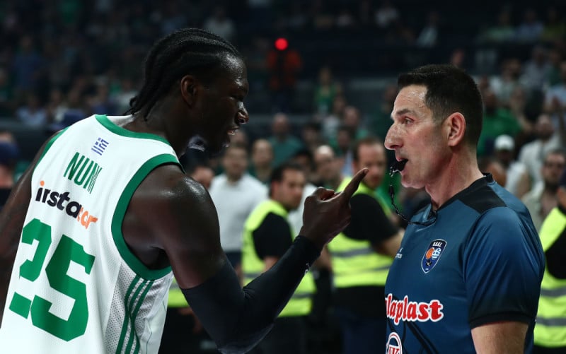 Ξεκίνησε άγρια κόντρα - Καταγγελία κατά του Ναν ο Ολυμπιακός με ΒΙΝΤΕΟ!
