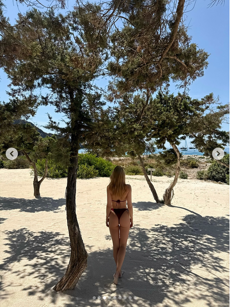 "Πρόκληση" η Εύα! Αναστάτωσε την παραλία γνωστή δημοσιογράφος (ΦΩΤΟ)