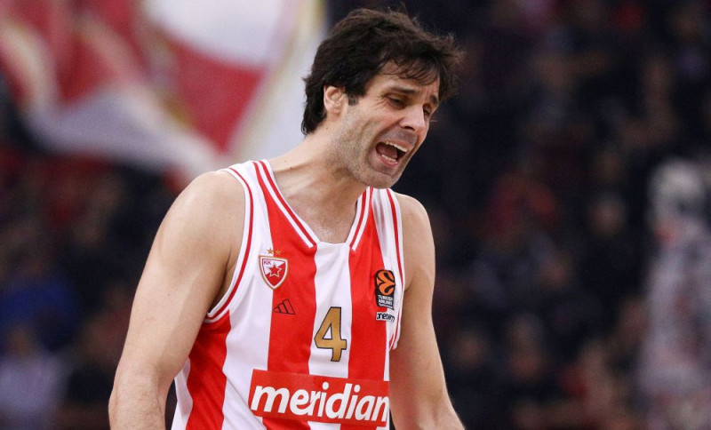 Ο Μίλος Τεόντοσιτς