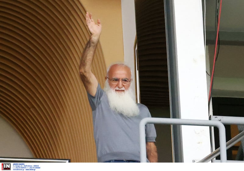 Χαμός στην Τούμπα για επανεμφάνιση Σαββίδη - Αποθέωση για Ραζβάν! (Vids)