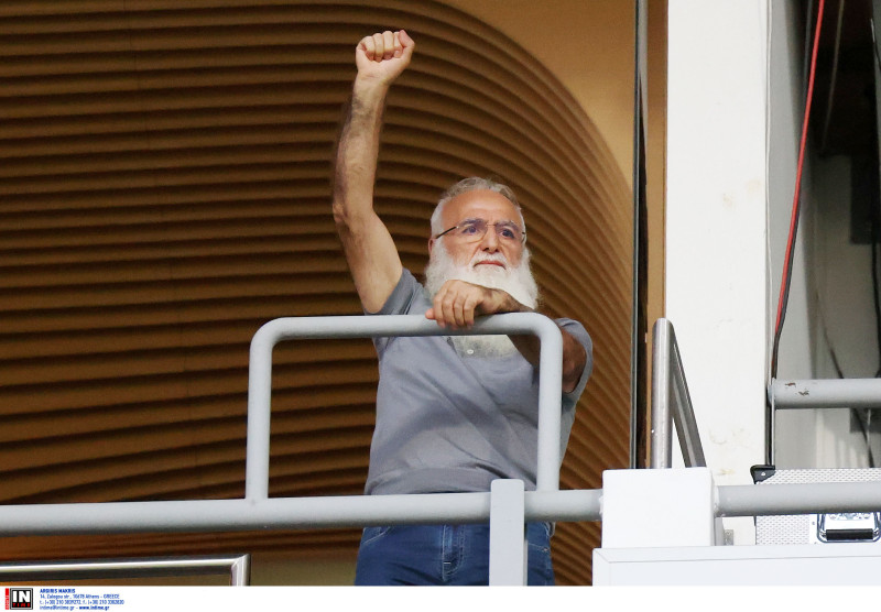Χαμός στην Τούμπα για επανεμφάνιση Σαββίδη - Αποθέωση για Ραζβάν! (Vids)