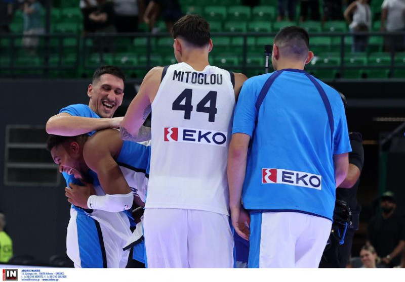 Επικό σκηνικό: Ο Λαρεντζάκης απάντησε με... σφαλιάρες στον Γιάννη! (ΒΙΝΤΕΟ)