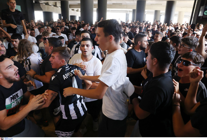 "Πανζουρλισμος" στην υποδοχή του σαστισμένου Ζαφείρη! Αποθέωση Σαββίδη (VD)