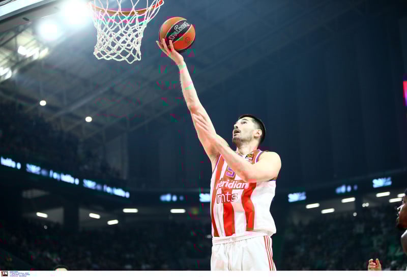 Ενκάμουα για Ολυμπιακό με Ραζνάτοβιτς! Μεταγραφικό-μπαμ με Μίτροβιτς