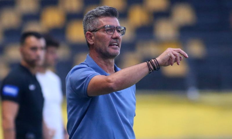 Σκληρή κριτική σε παίκτες του Άρη: "Γιατί ακύρωσαν τη δουλειά Ουζουνίδη;"