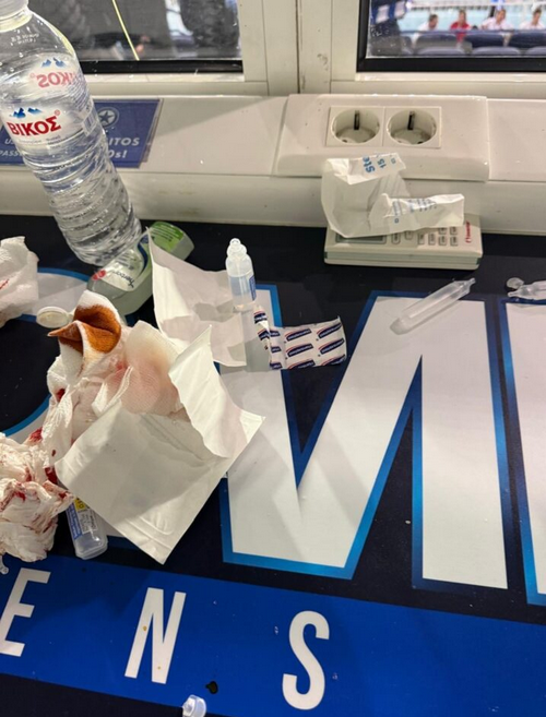 Ξέσπασε ο Ηλιόπουλος για τη νίκη της ΑΕΚ - Έσπασε τζάμι και κόπηκε (ΦΩΤΟ)