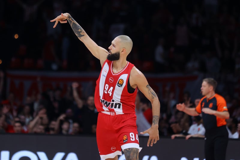 Vlog Παπαβασιλείου: Ο καινούριος Φουρνιέ στο ΣΕΦ και η μεταγραφή Ιφί! (Vid)