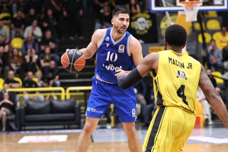 Τεράστιο "διπλό" του Ηρακλή μέσα στο Μαρούσι! (ΒΙΝΤΕΟ)